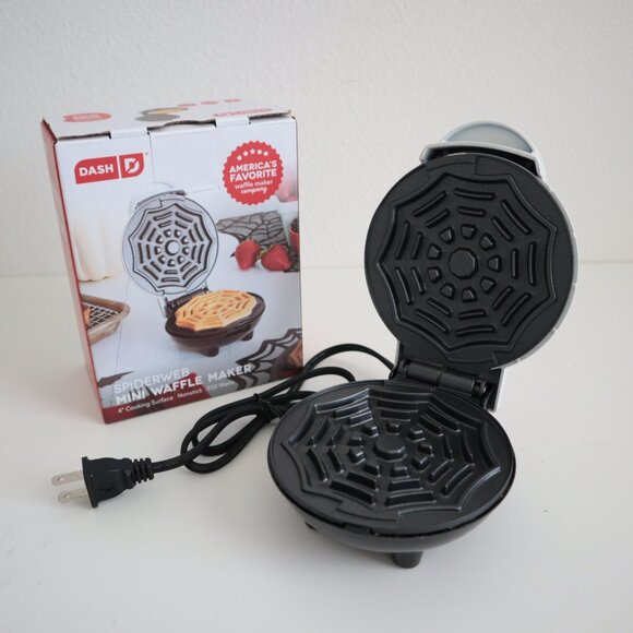 Dash Spiderweb Mini Waffle Maker - Picture 1 of 8